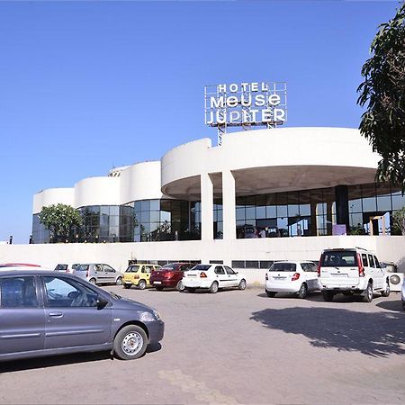 נאסיק Meuse Jupiter Business And Luxury Hotel מראה חיצוני תמונה