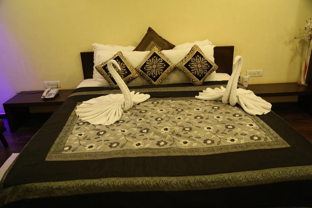 נאסיק Meuse Jupiter Business And Luxury Hotel חדר תמונה