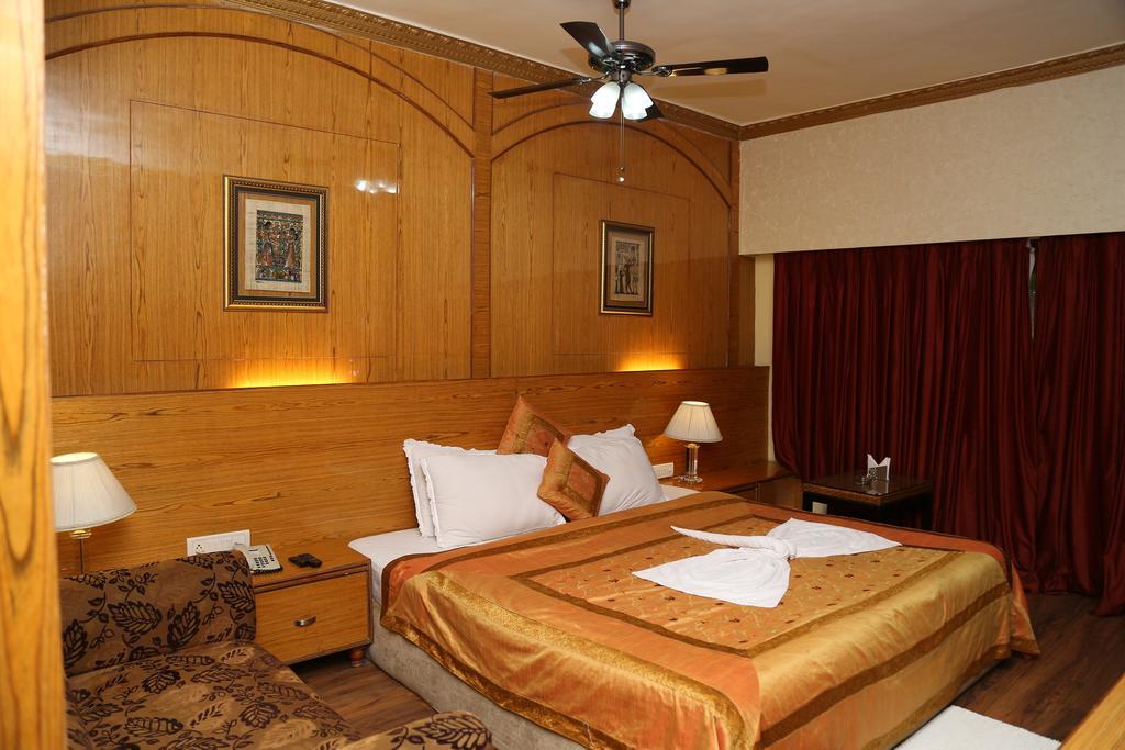 נאסיק Meuse Jupiter Business And Luxury Hotel חדר תמונה