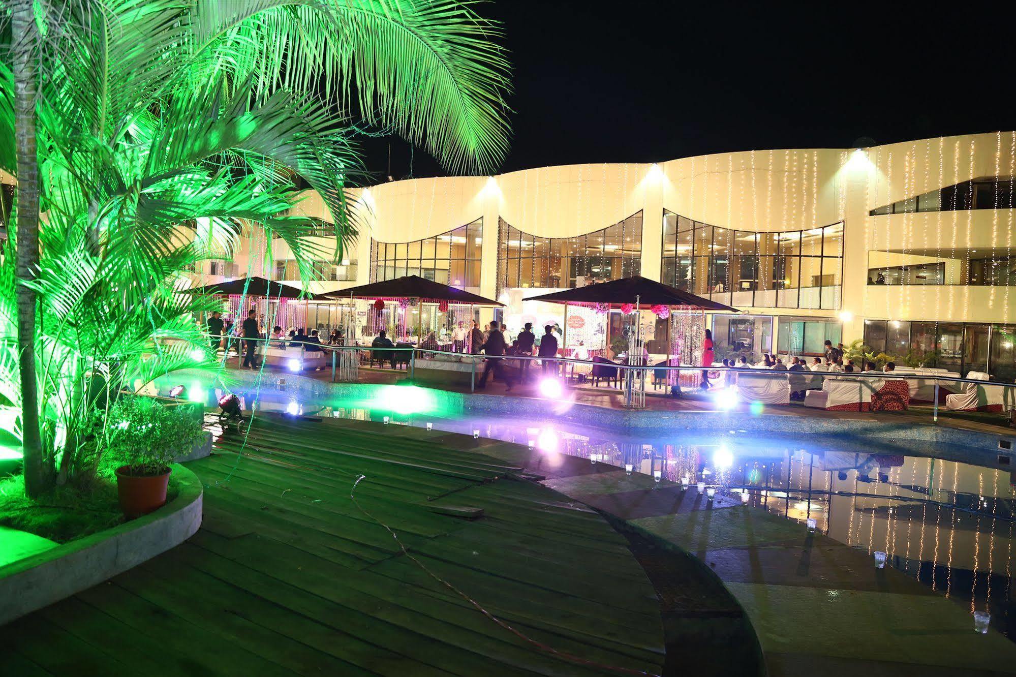 נאסיק Meuse Jupiter Business And Luxury Hotel מראה חיצוני תמונה
